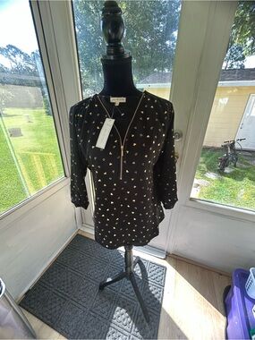 Black Zip-Front Blouse with Gold Heart Print